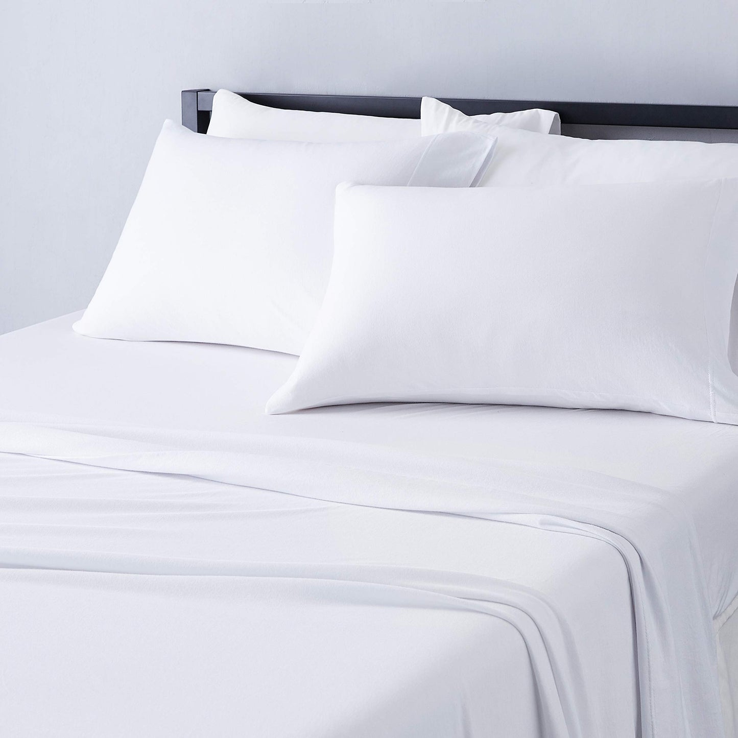 Amazon Basics 4 Piece Bed Sheet Set, 100% Cotton Jersey, Includes Super Soft, Flat and Fitted Sheets, Pillowcase, King, White, Solid