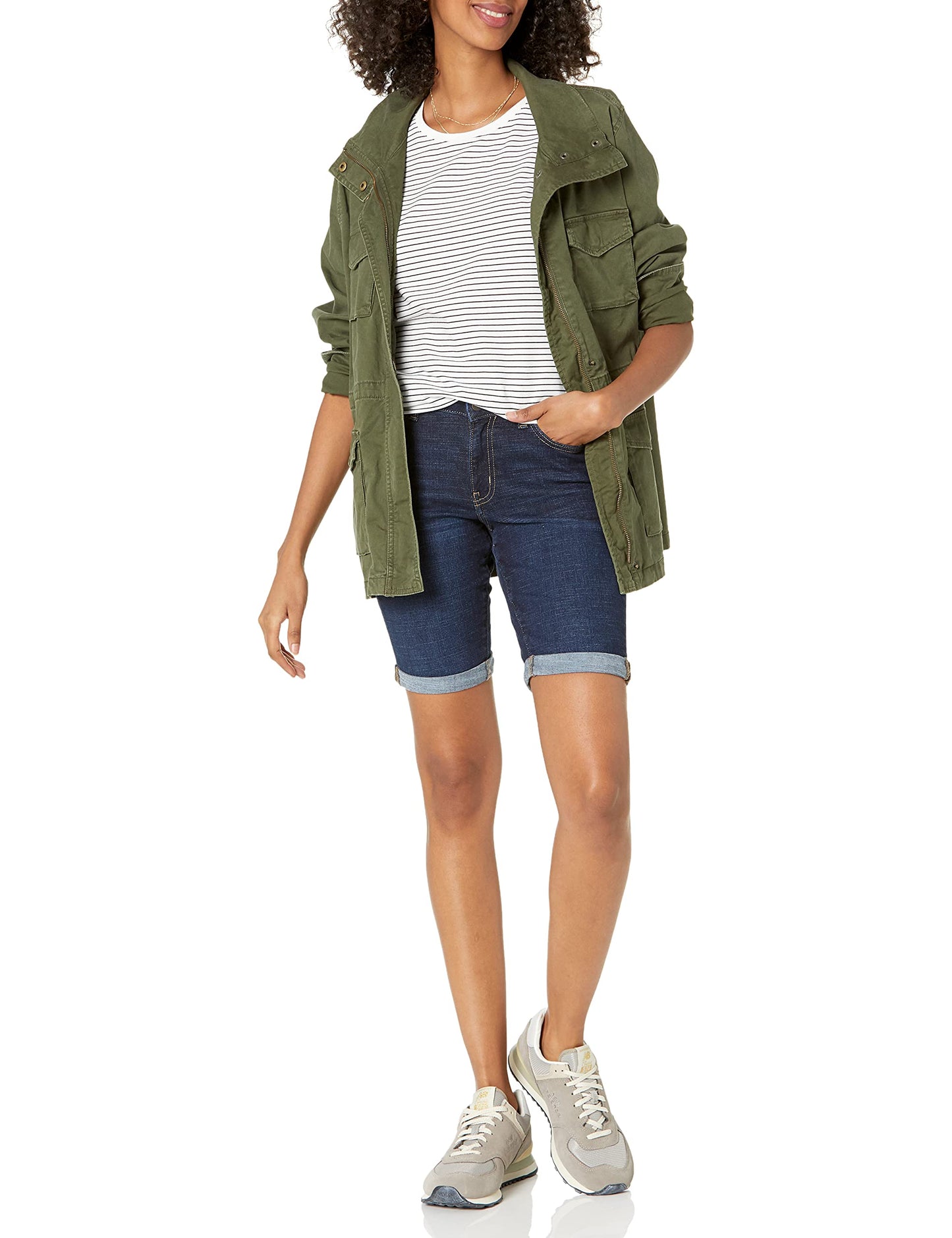 Amazon Essentials Women's Mid-Rise Stretchy Slim Fit Denim Bermuda Shorts with Pockets