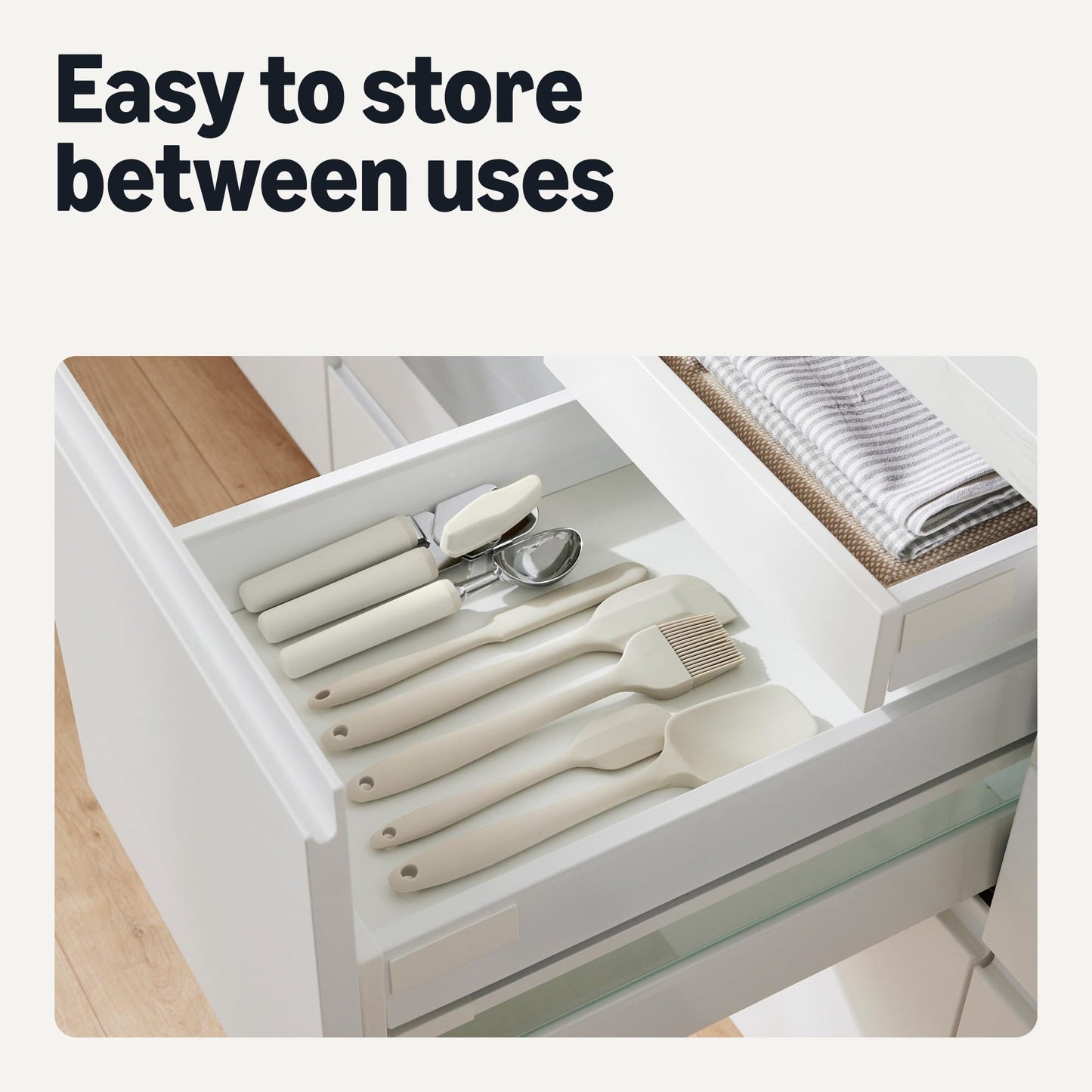 Amazon Basics Ice Cream Scoop, Soft Grip Handle, Dishwasher-Safe, Linen Gray