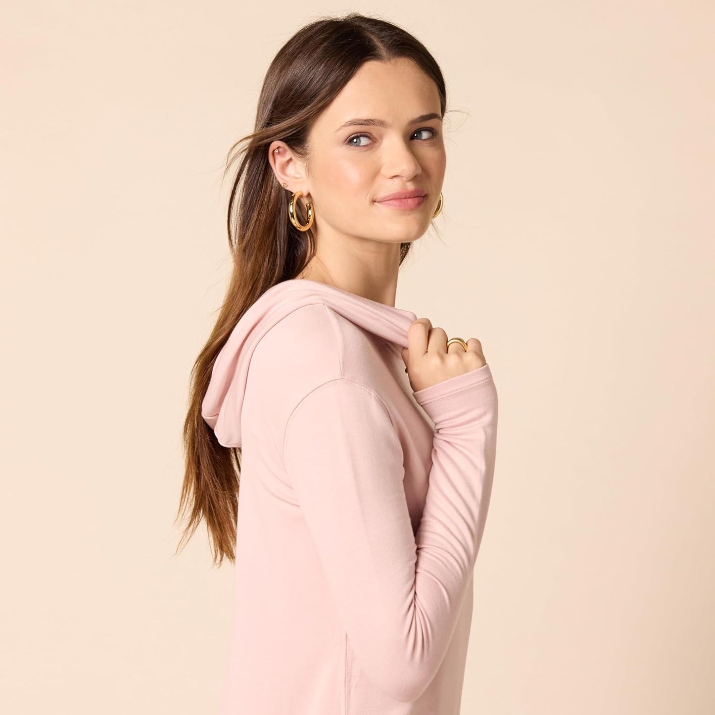 Amazon Essentials Women's Supersoft Terry Hoodie, Standard-Fit Long-Sleeve Pullover