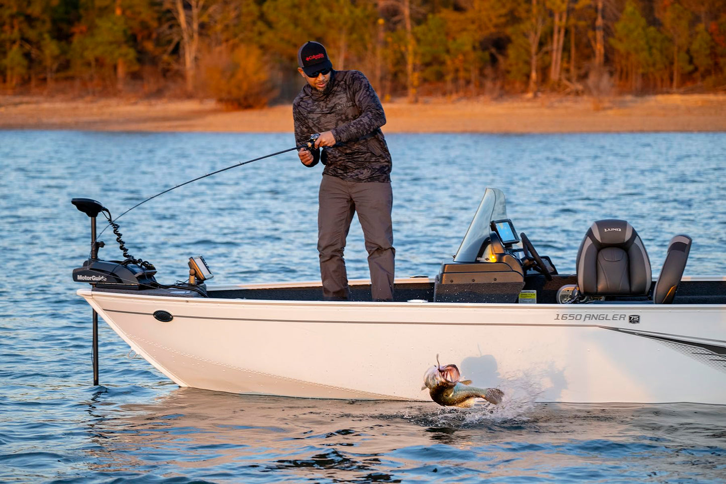 Lowrance Eagle 4", 5", 7" and 9" Fish Finders with IPS Screen