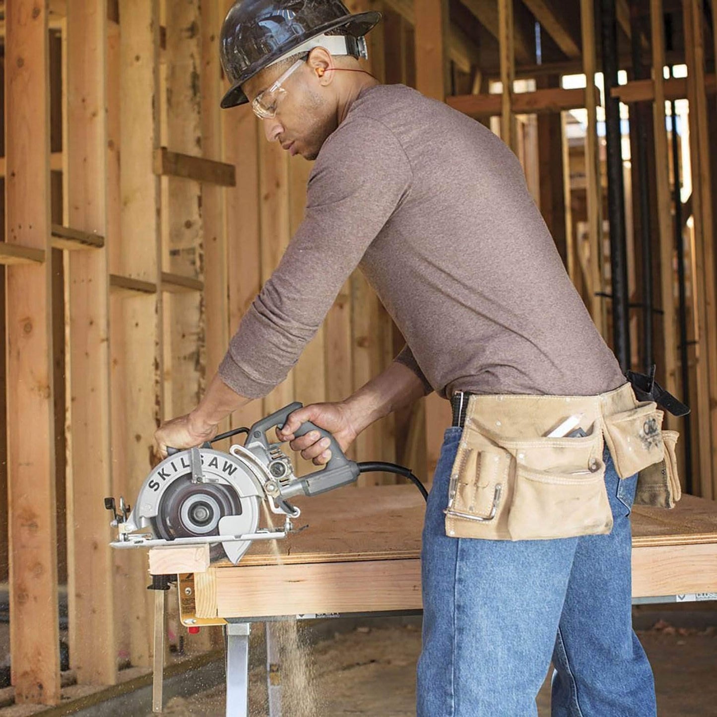 SKILSAW SPT77W-01 15-Amp 7-1/4-Inch Aluminum Worm Drive Circular Saw