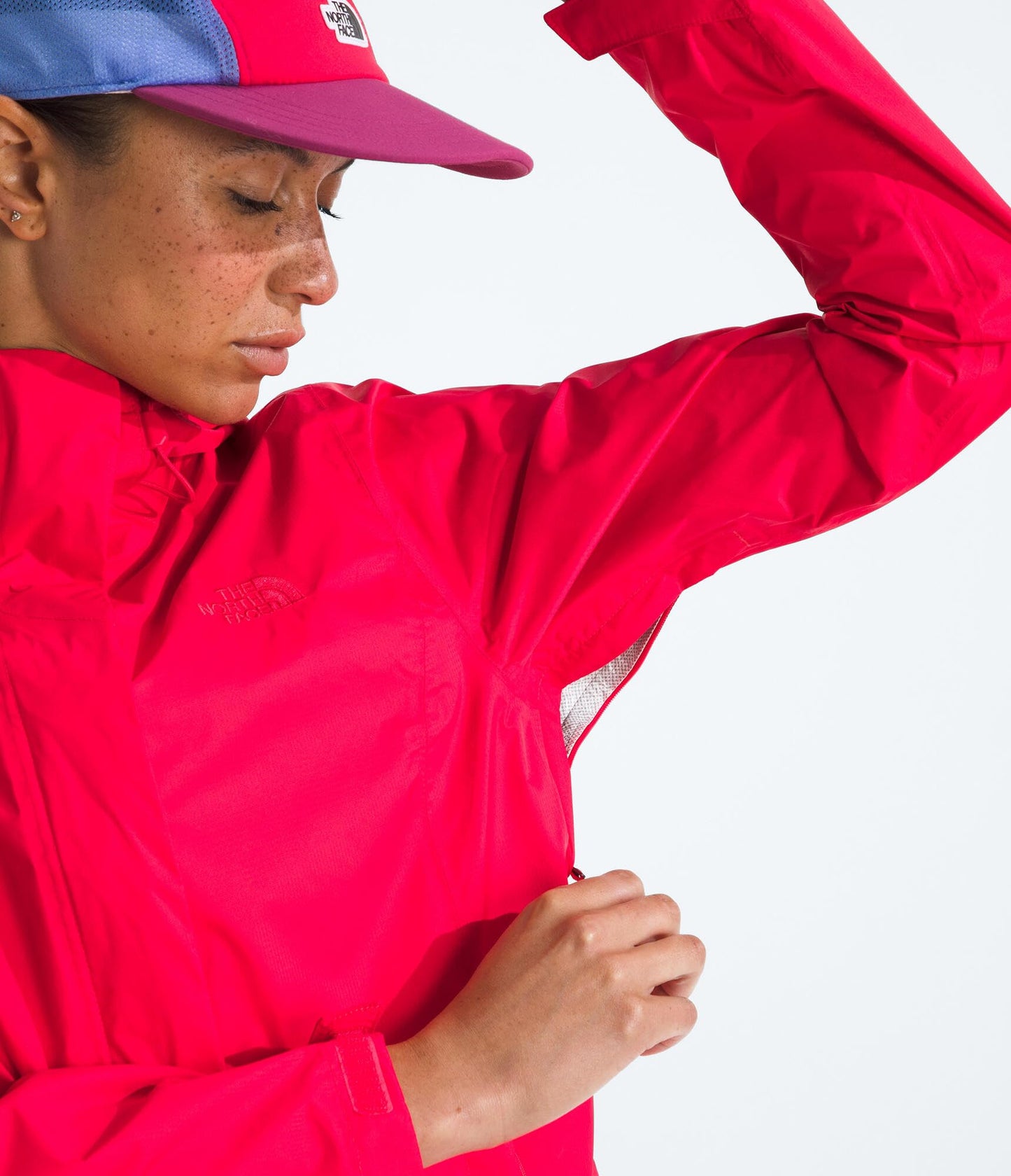 THE NORTH FACE Women's Venture 2 Waterproof Hooded Rain Jacket | Raincoat With Breathable Dryvent 2.5l Fabric, Pit-zips