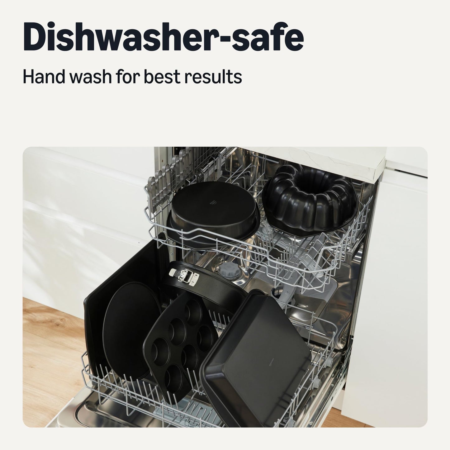 Amazon Basics Nonstick Bundt Pan, Dishwasher and Oven-Safe, 10 inch, Black