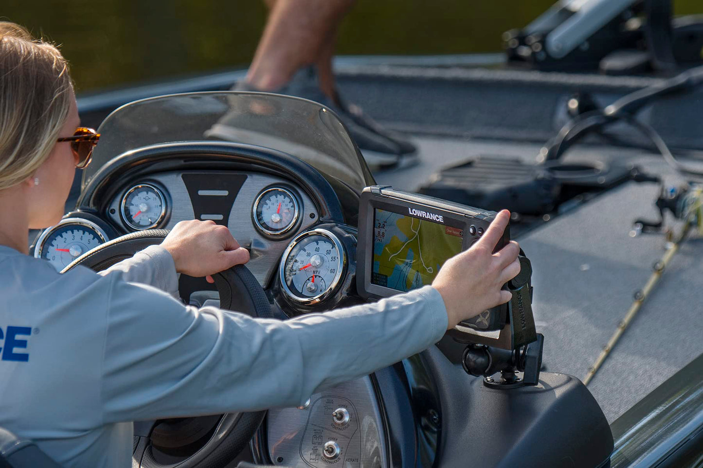 Lowrance HOOK Reveal 5", 7" and 9" Fish Finders with Transducers