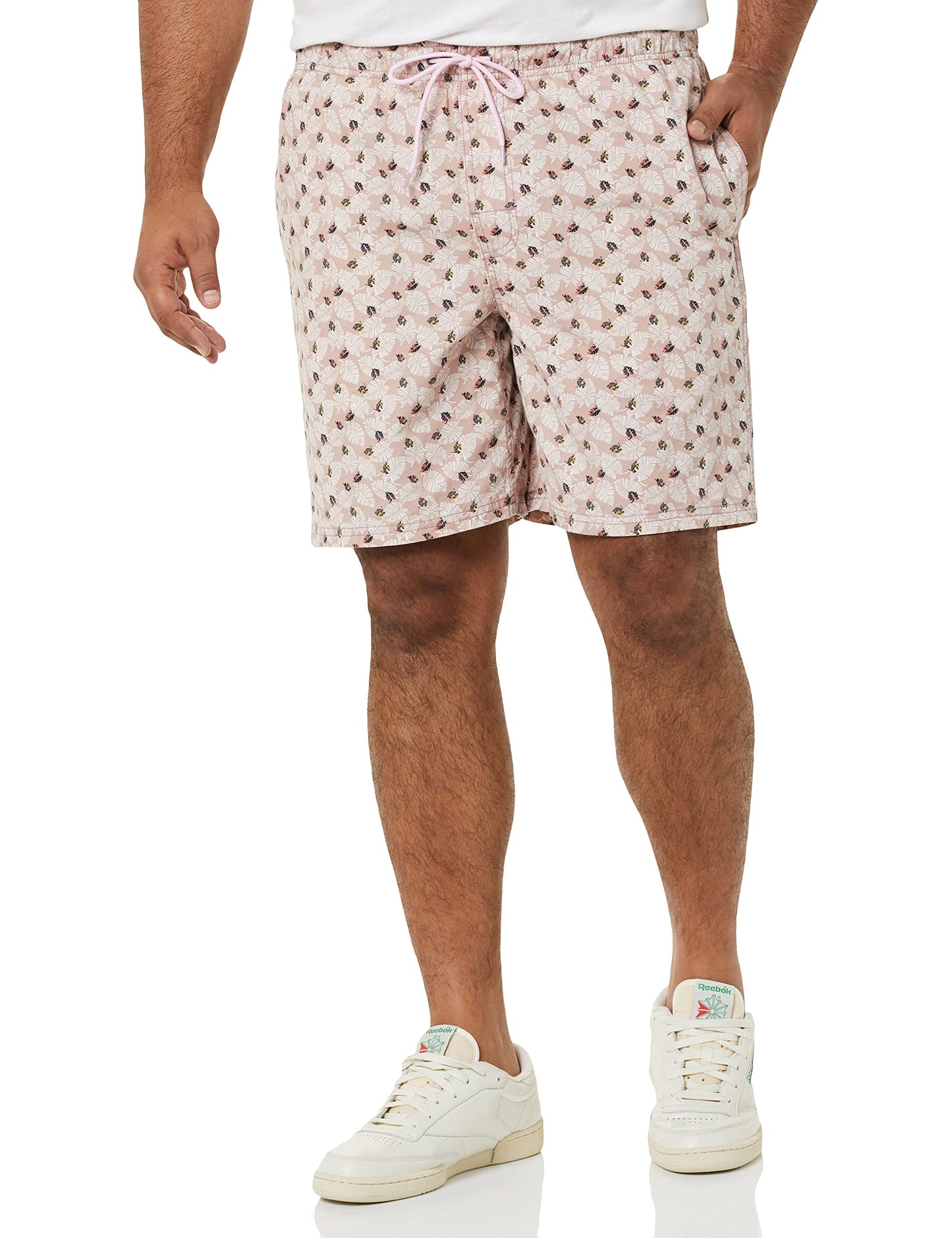 Amazon Essentials Men's 8" Inseam Relaxed-Fit Drawstring Walk Shorts with Elastic Waist