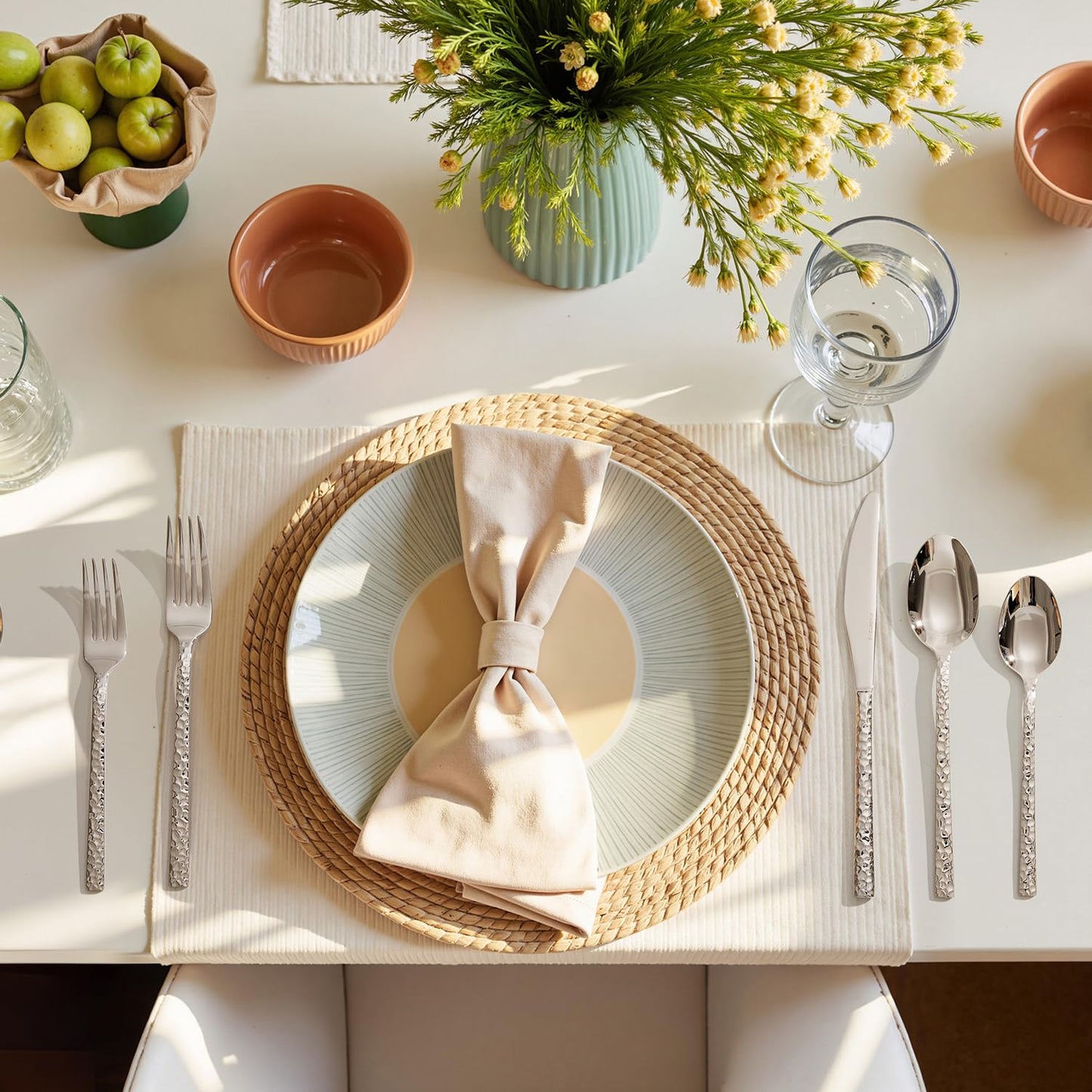 KINGSTONE 40 Piece Hammered Silverware Set, 18/10 Stainless Steel Flatware Set for 8, Cutlery Set for Home, Party, Wedding, Mirror Polished Dishwasher Safe