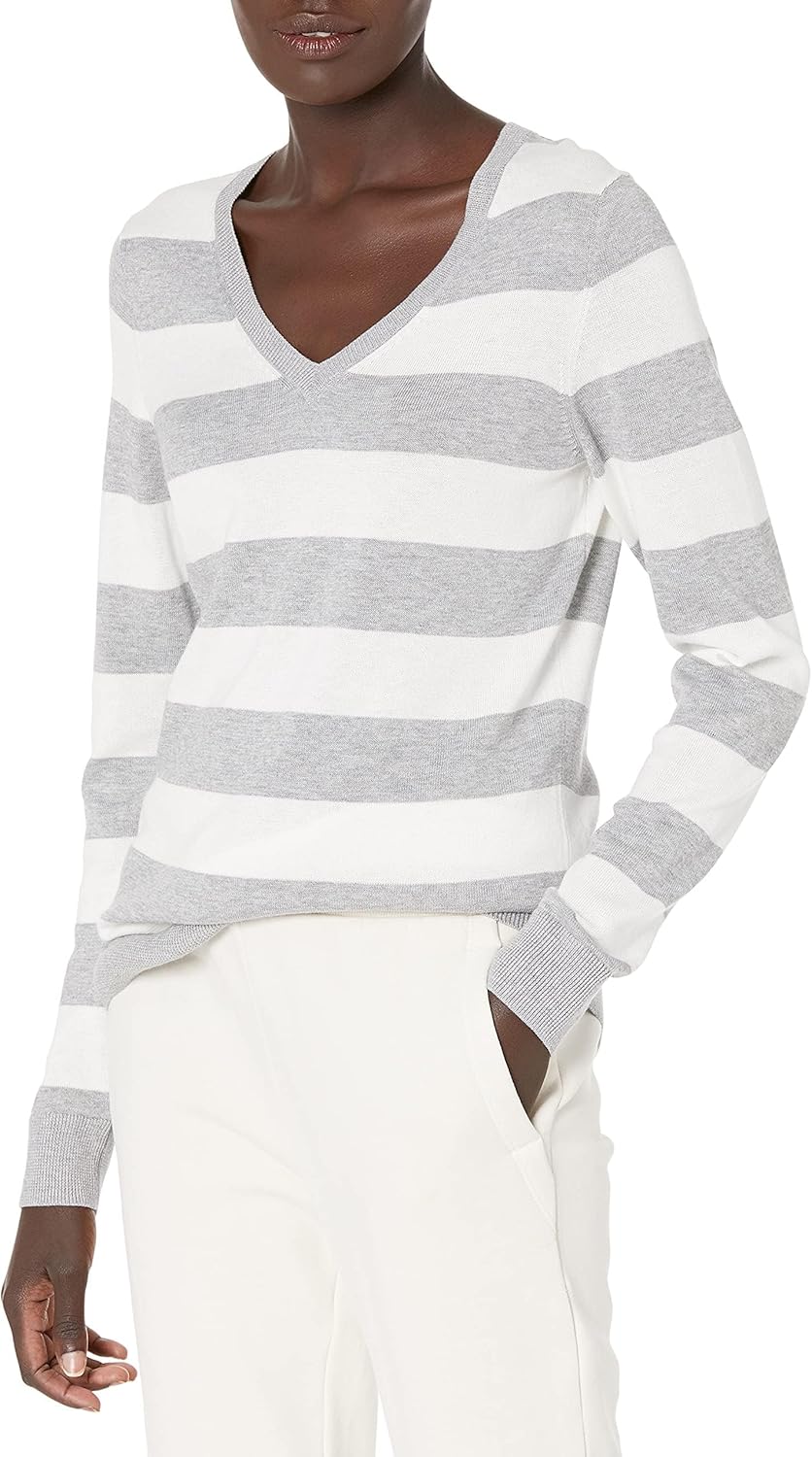 Amazon Essentials Women's Regular-Fit Lightweight Long-Sleeve V-Neck Sweater