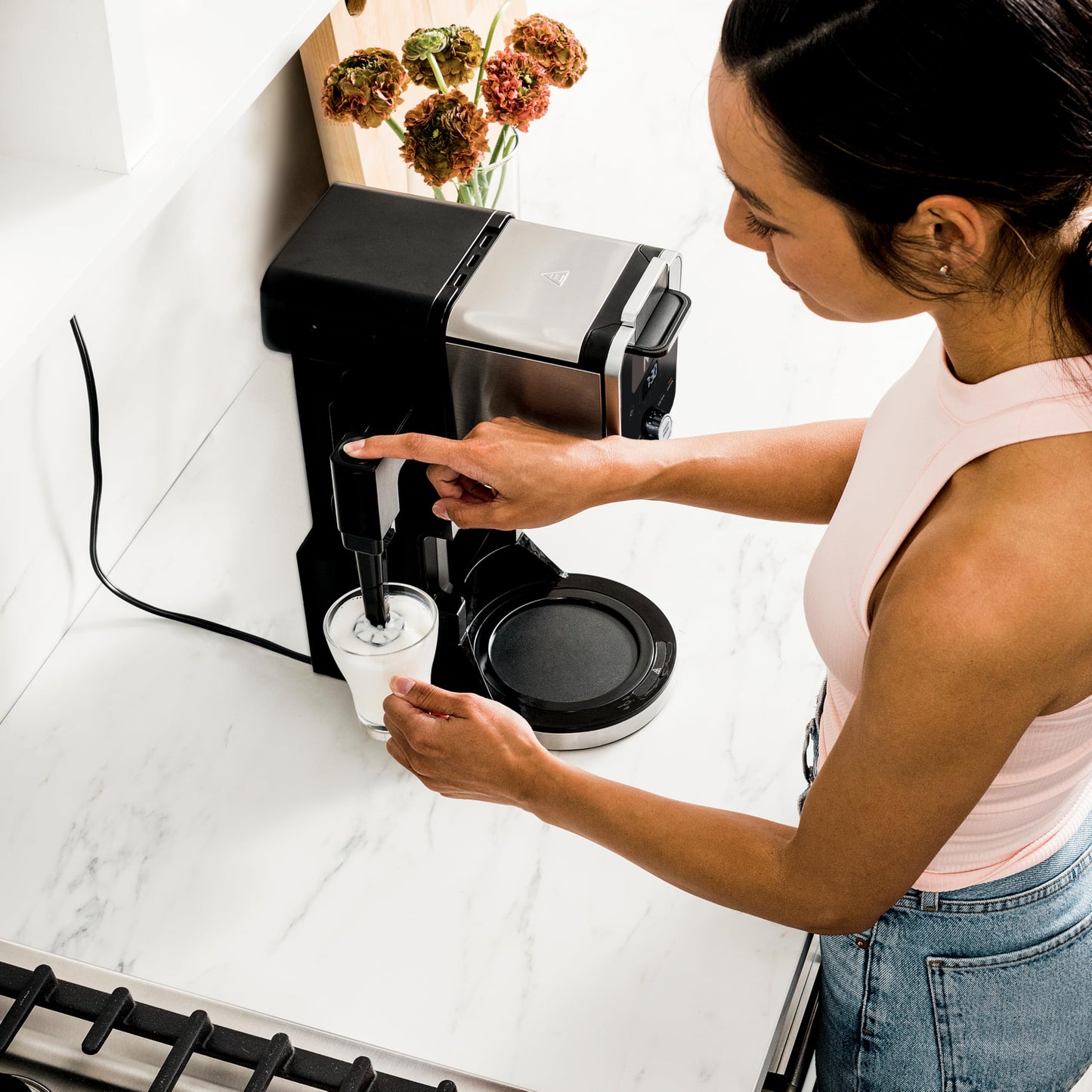 Ninja Hot and Iced Coffee Maker, Single Serve Coffee Maker and Drip Coffee Machine, DualBrew Pro Specialty 12-Cup with K-Cup Combo, Includes Permanent Filter, CFP307