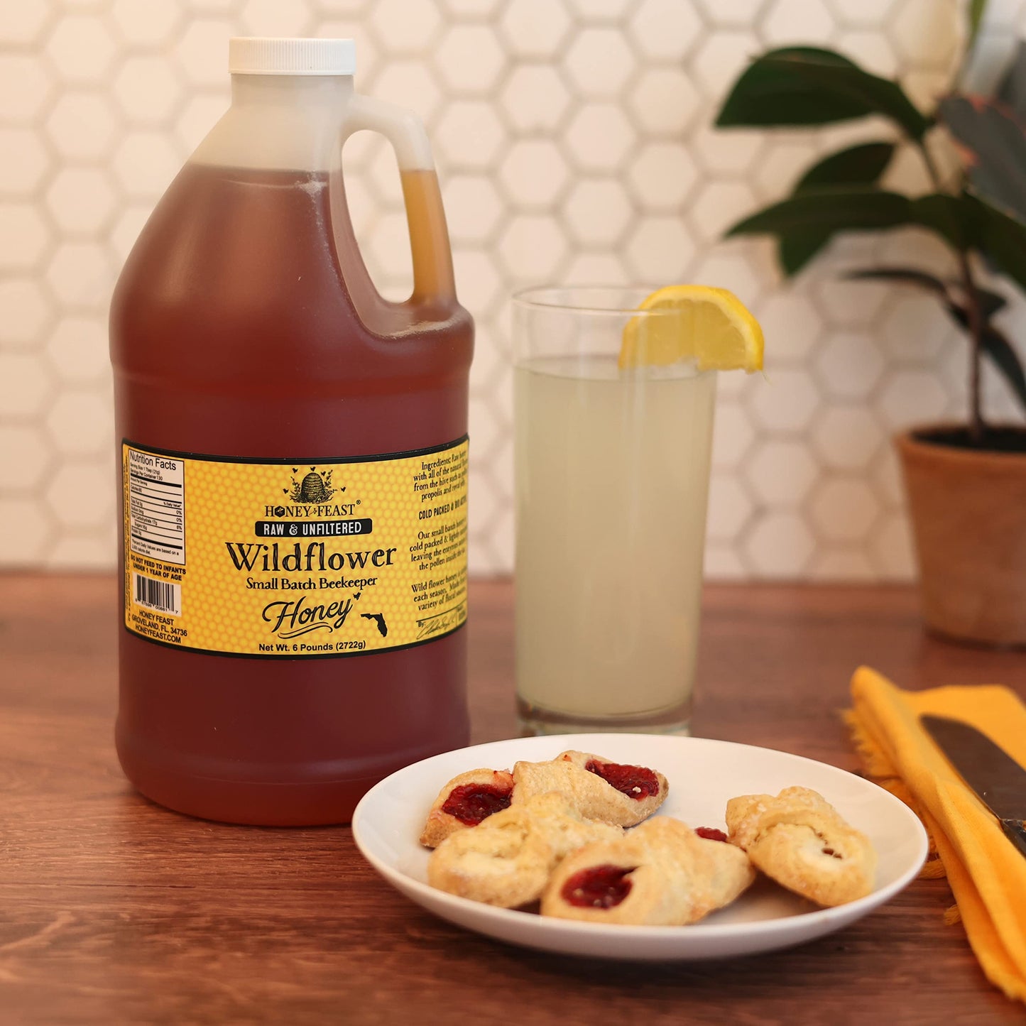 HONEY FEAST Wildflower Honey - 6 Pounds (1/2 Gallon) Bulk Honey, All Natural, Unfiltered, Unheated Honey, Perfect for Sweetening & Baking
