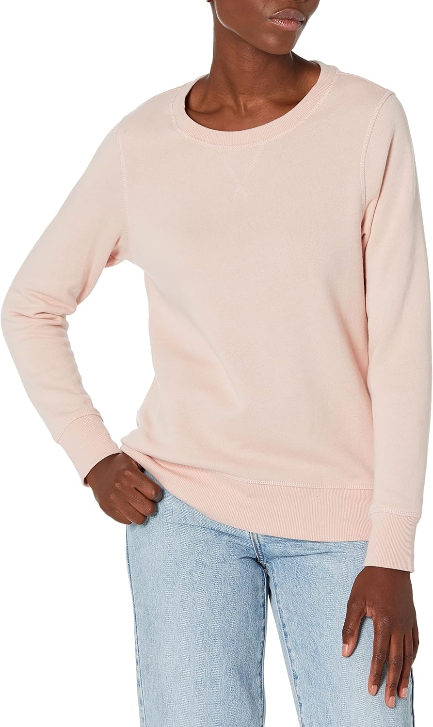 Amazon Essentials Women's Fleece Crewneck Long Sleeve Pullover Sweatshirt (Available in Plus Size)