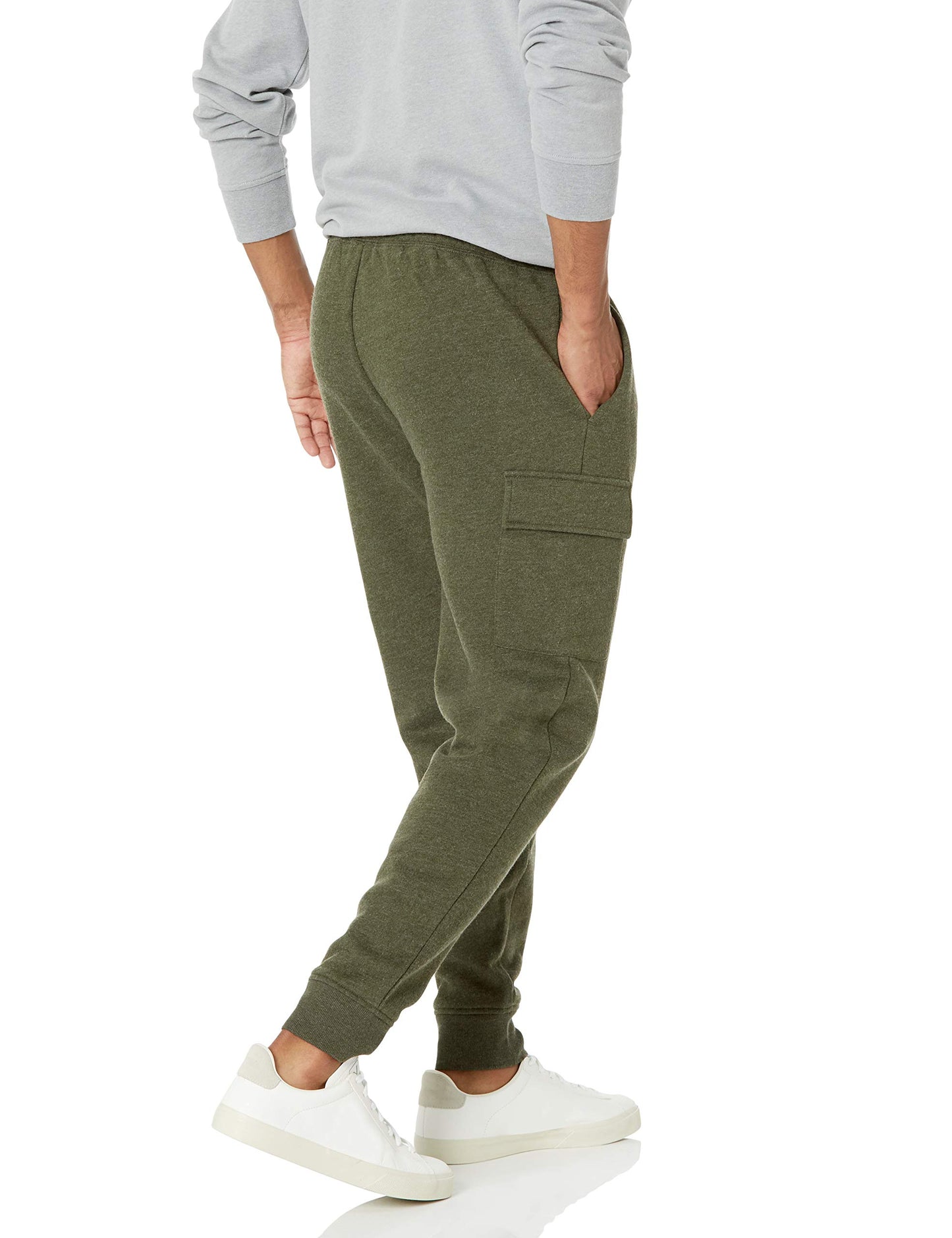 Amazon Essentials Men's Relaxed Fit Cargo Fleece Jogger Sweatpants with Drawstring
