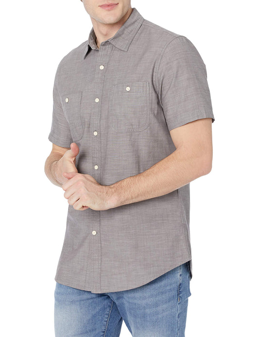 Amazon Essentials Men's Regular-Fit Short-Sleeve Button-Down Chambray Shirt