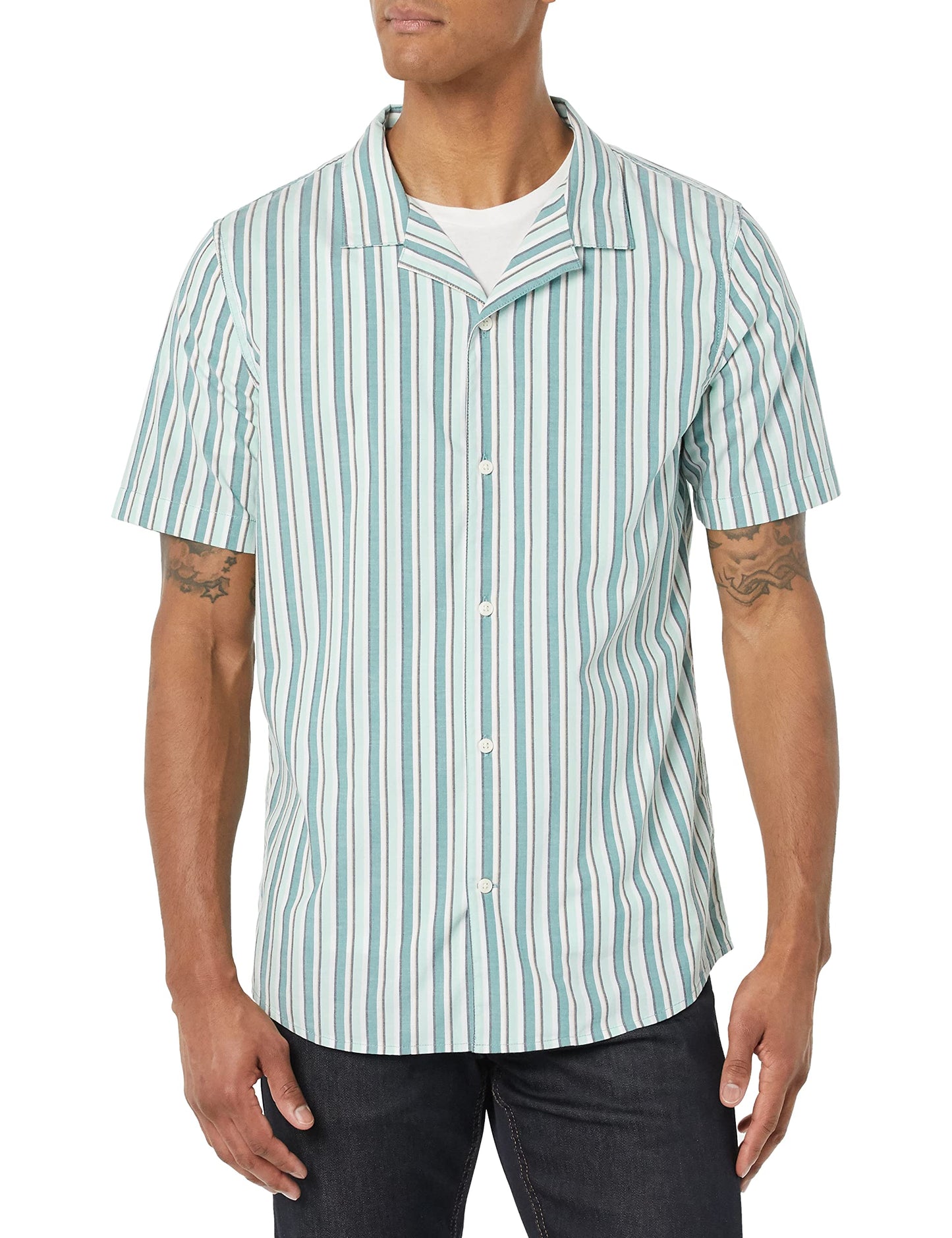 Amazon Essentials Men's Vacation Cotton Button-Down Short Sleeve Resort Shirt