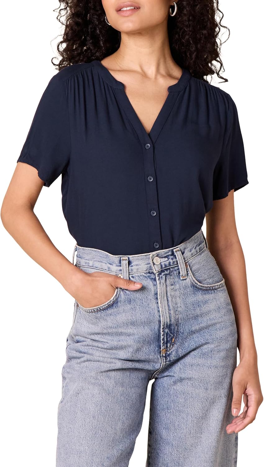 Amazon Essentials Women's Relaxed-Fit V Neck Short-Sleeve Woven Blouse, Business Casual