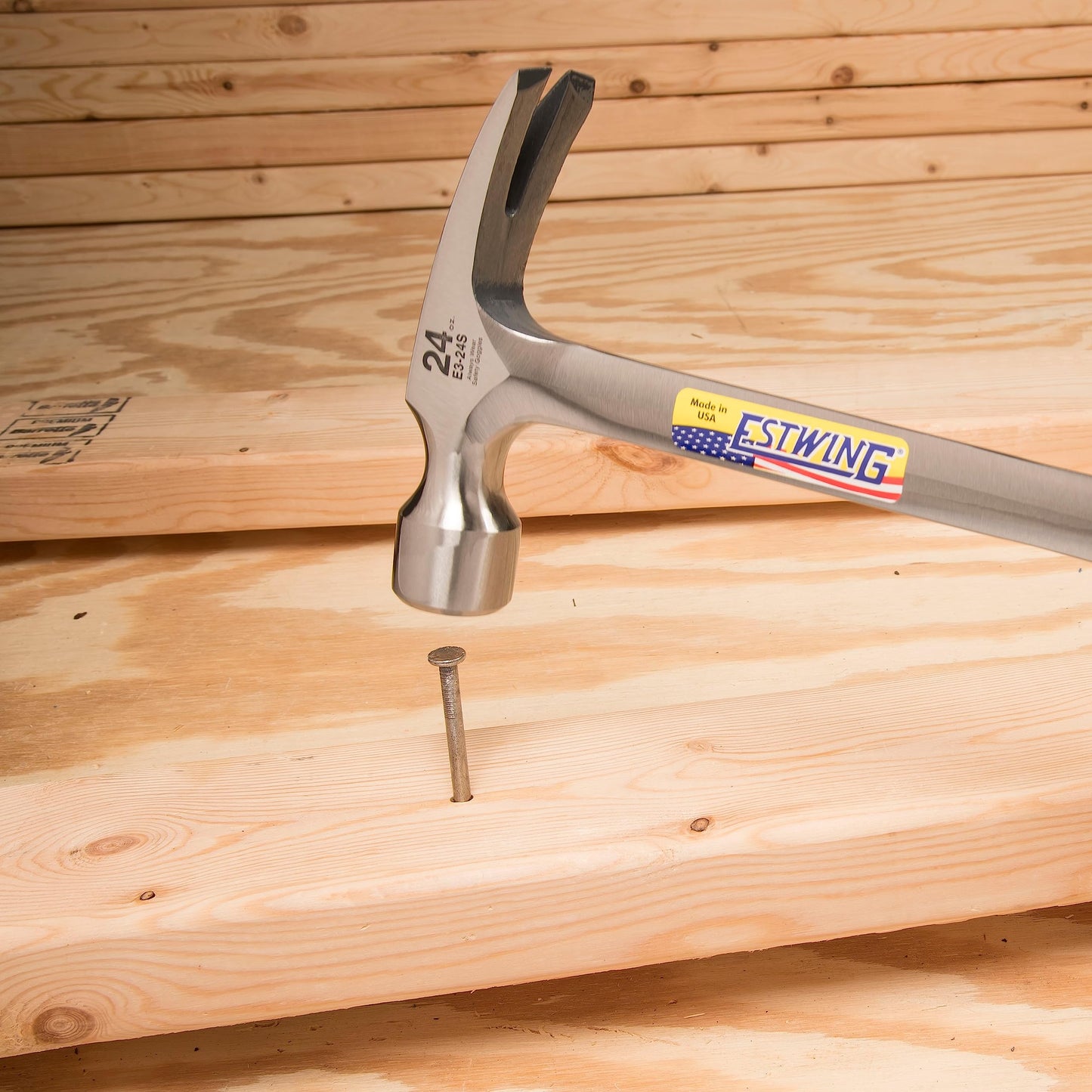 ESTWING Framing Hammer - 22 oz Long Handle Straight Rip Claw with Milled Face & Shock Reduction Grip - E3-22SM