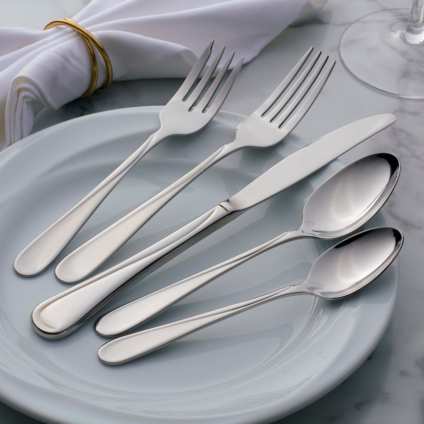 Oneida Silverware Set For 8, Flight 45-Piece Everyday Flatware Set with Serving Utensils, Service For 8, 18/0 Stainless Steel, Dishwasher Safe, Knives Spoons and Forks Set, Dining (Silver, 45 pieces)