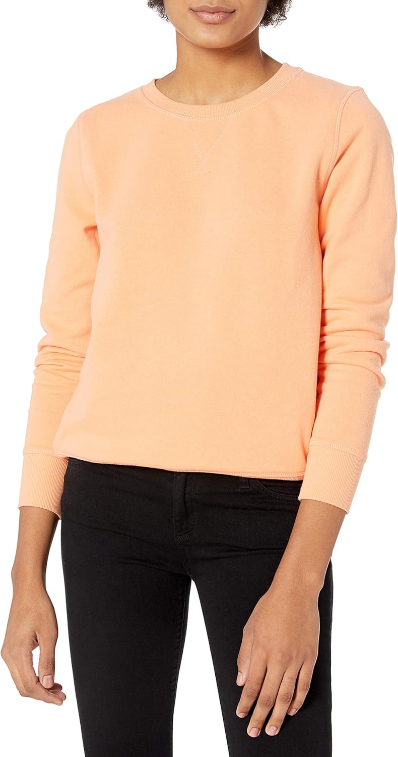 Amazon Essentials Women's Fleece Crewneck Long Sleeve Pullover Sweatshirt (Available in Plus Size)