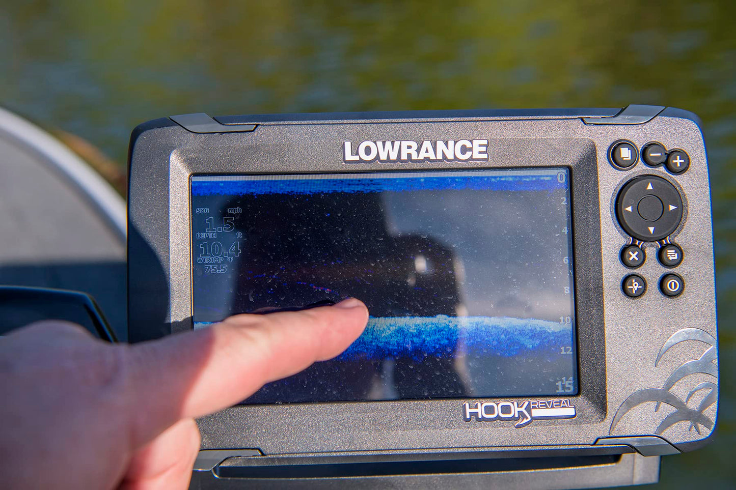 Lowrance HOOK Reveal 5", 7" and 9" Fish Finders with Transducers