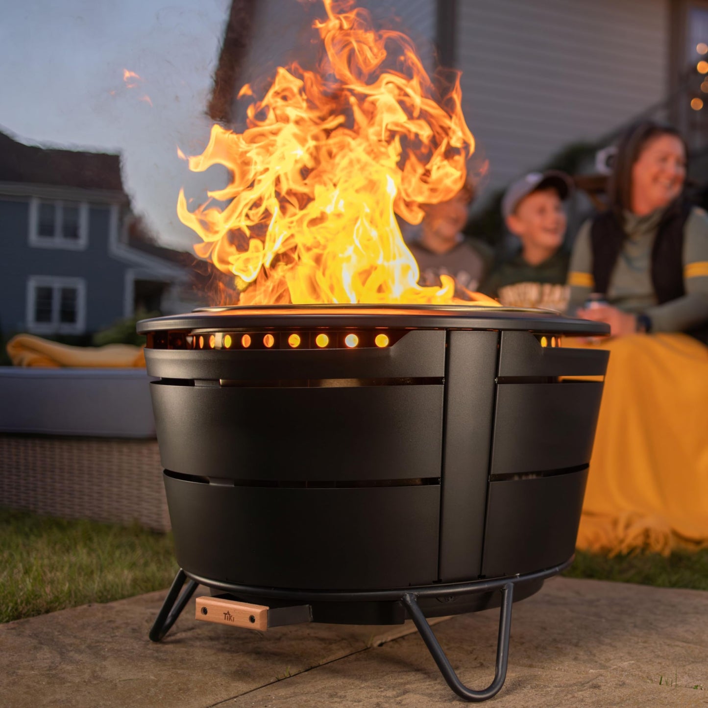 25-Inch Smokeless Patio Fire Pit, Wood Burning with Removable Ash Pan & Weather-Resistant Cover, Modern Black Design – Ideal Outdoor Smokeless Fire Pit for Backyard & Patio
