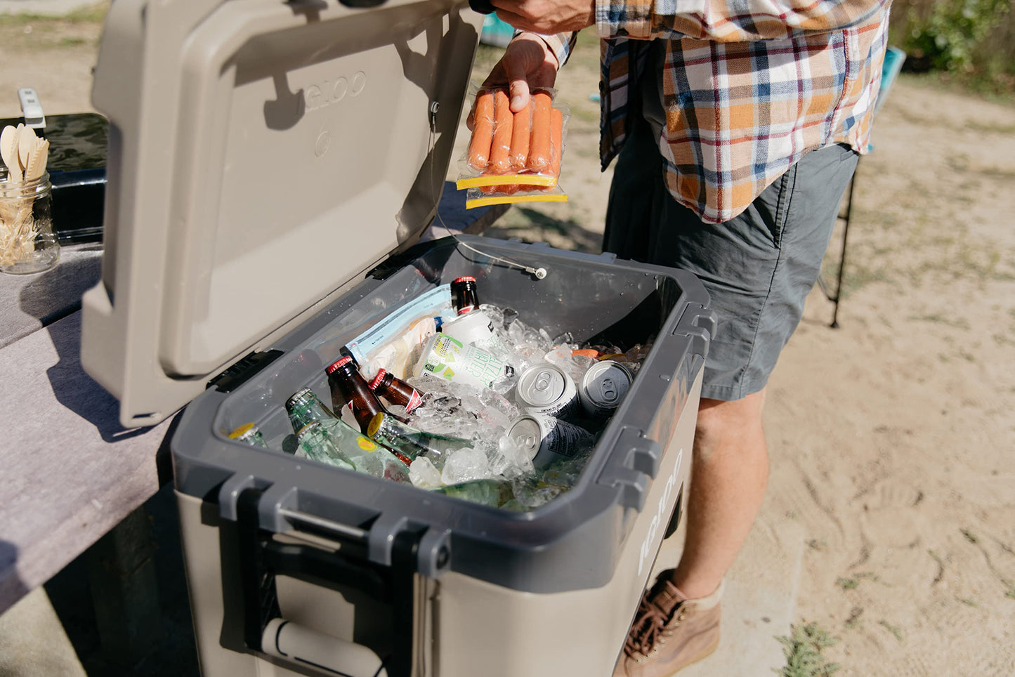 Igloo BMX Hard Coolers (25-72QT)