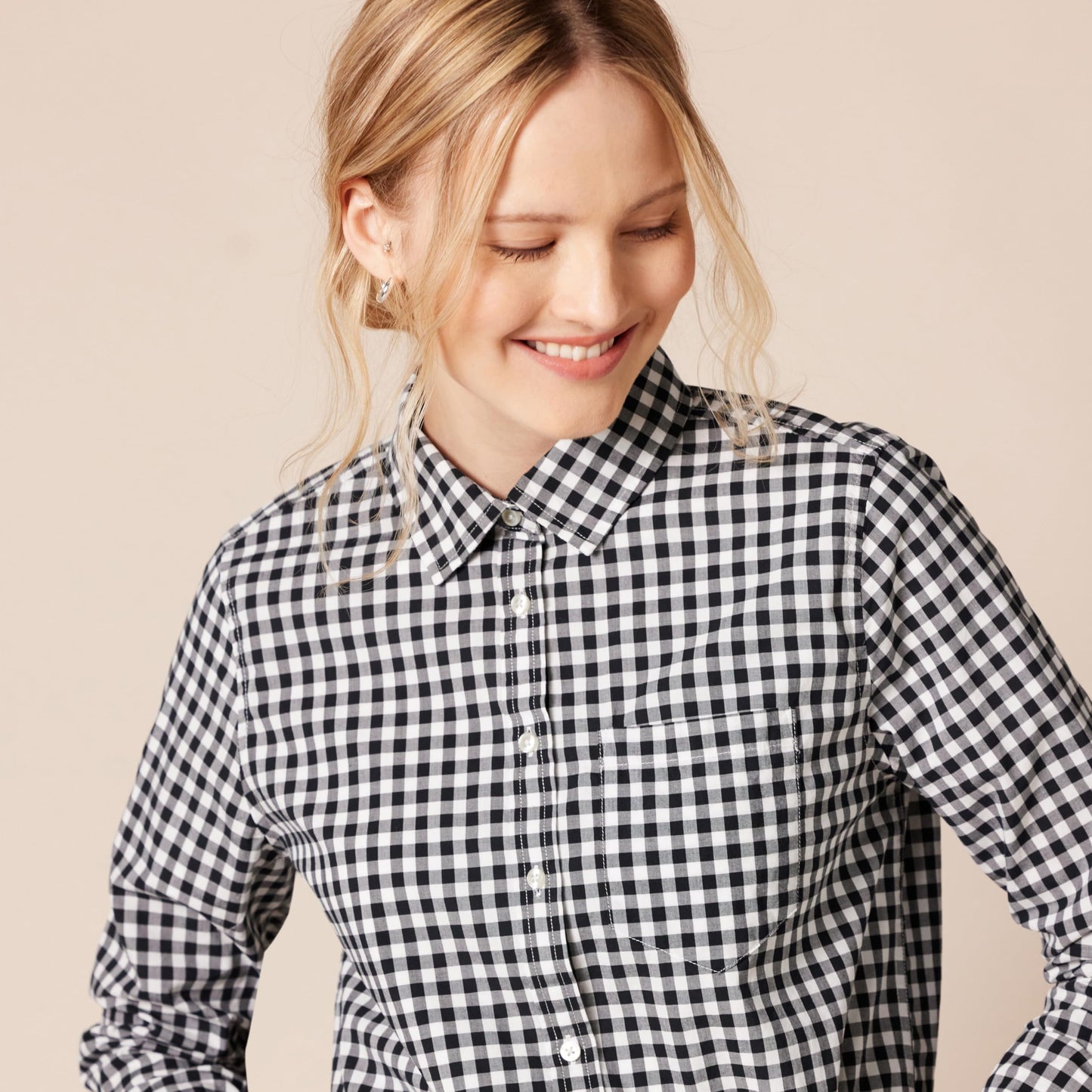 Amazon Essentials Women's Regular-Fit Long-Sleeve Button-Down Poplin Shirt, Business Casual, Office Work