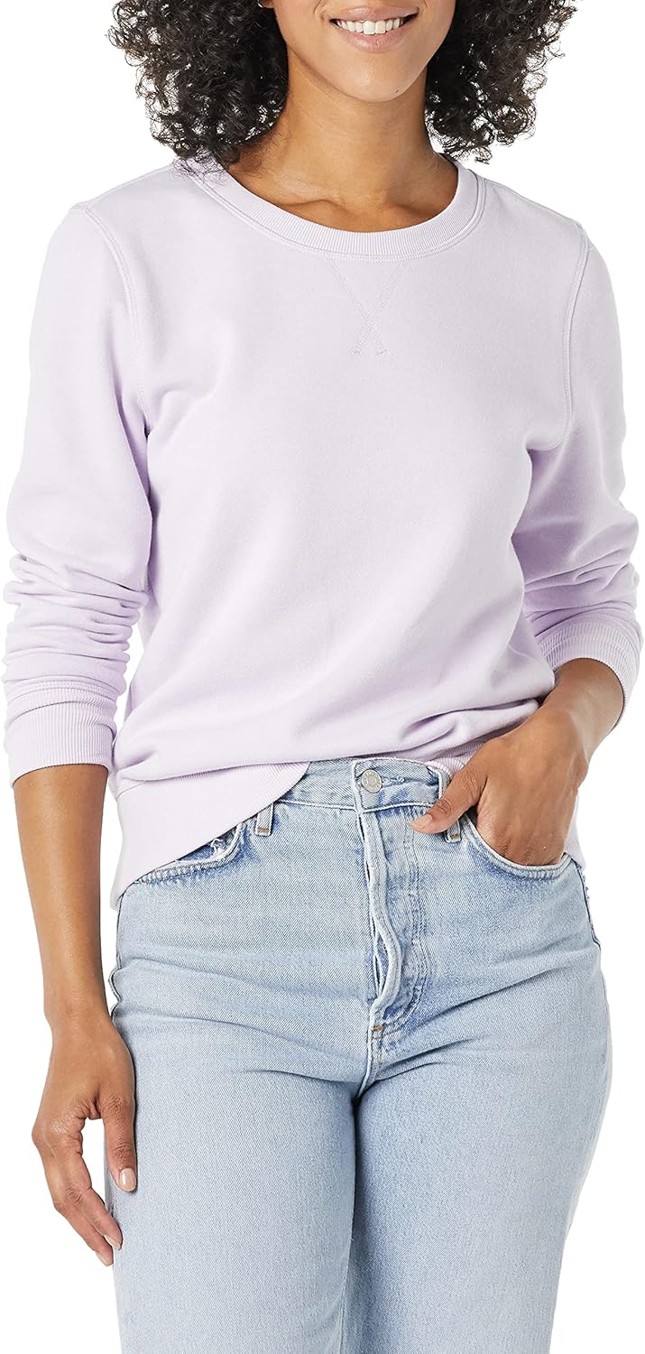 Amazon Essentials Women's Fleece Crewneck Long Sleeve Pullover Sweatshirt (Available in Plus Size)