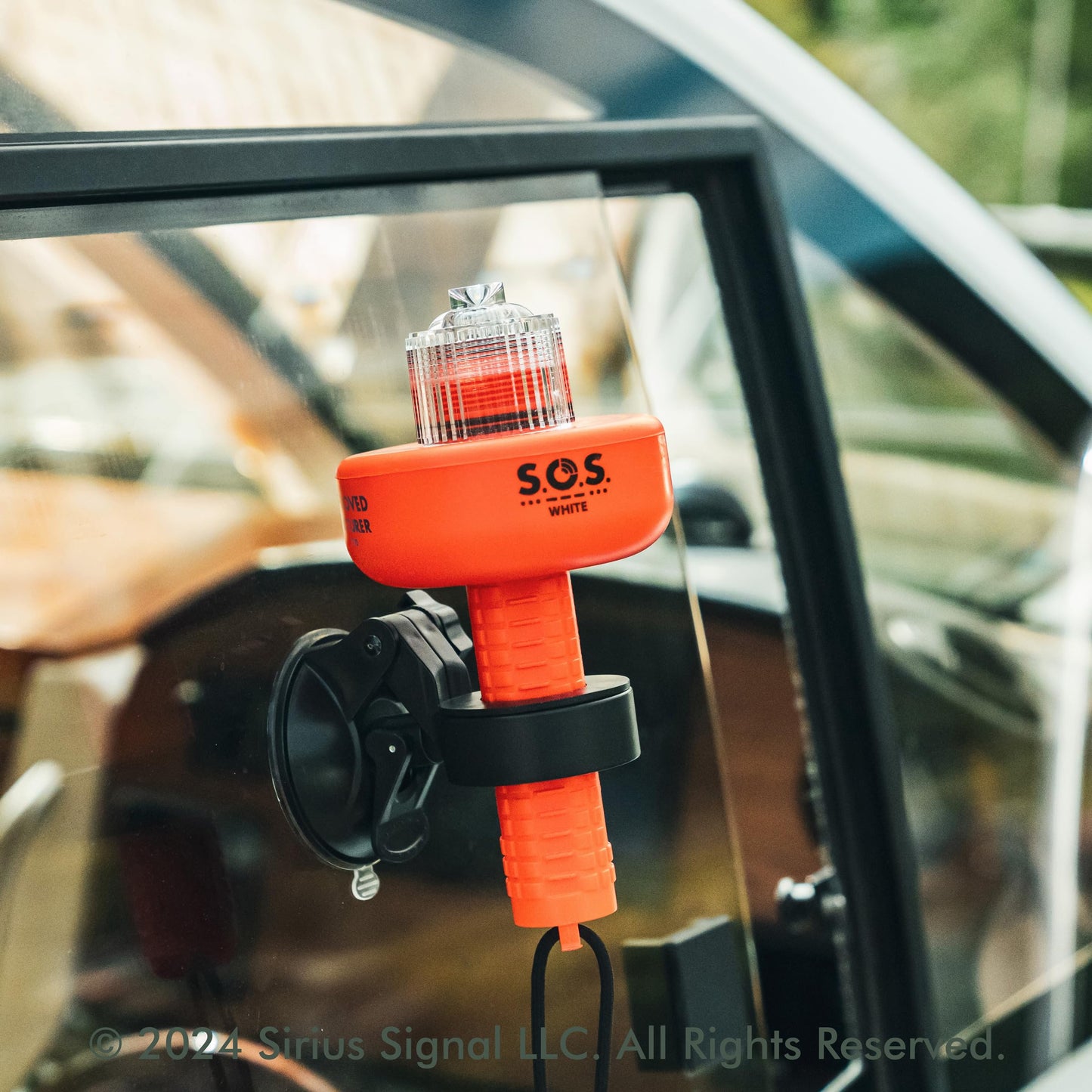 Sirius Signal C-1003 SOS LED Distress Signal - Electronic Flare Replacement, USCG Approved, Includes Daytime Flag & Whistle