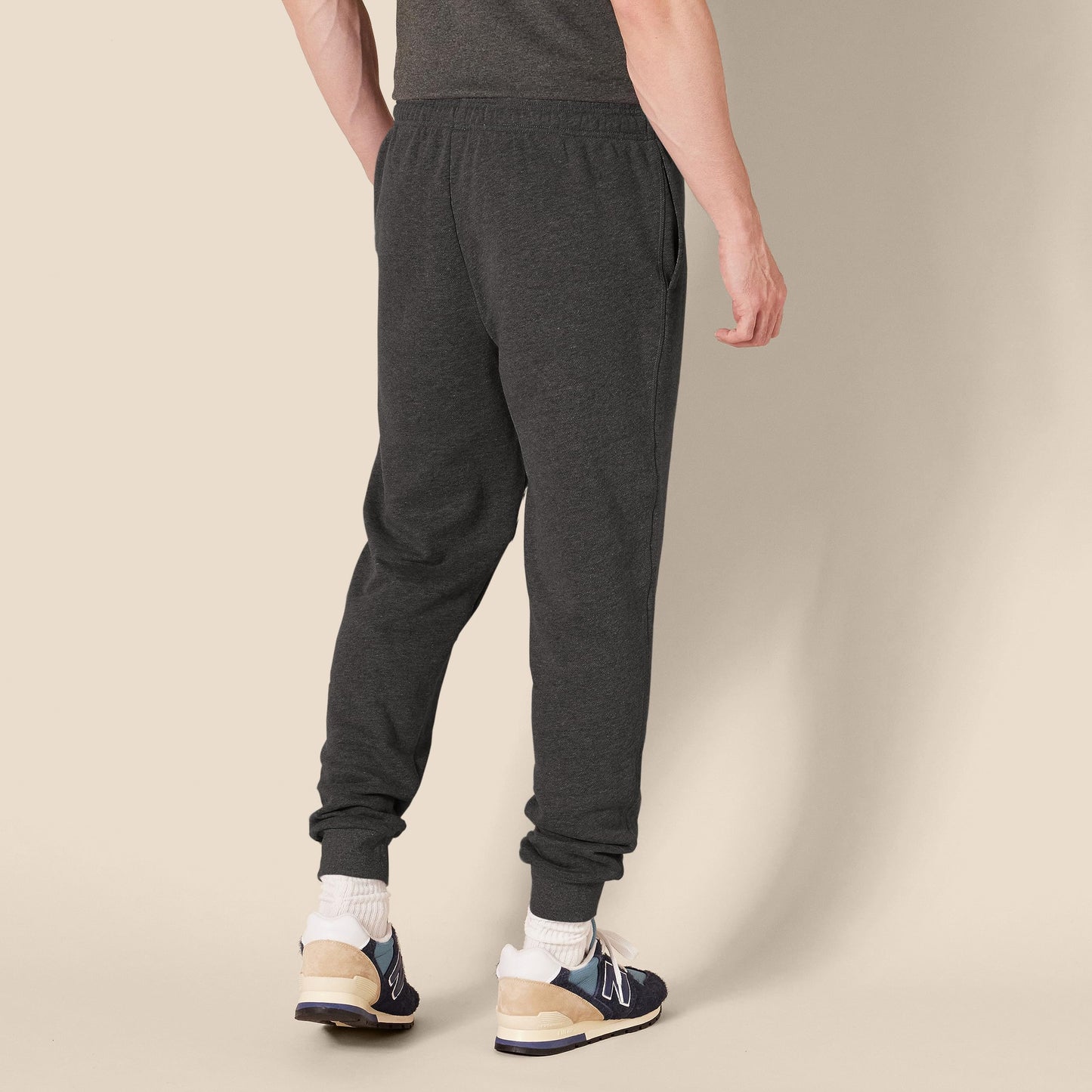 Amazon Essentials Men's Relaxed-Fit Fleece Joggers Sweatpants