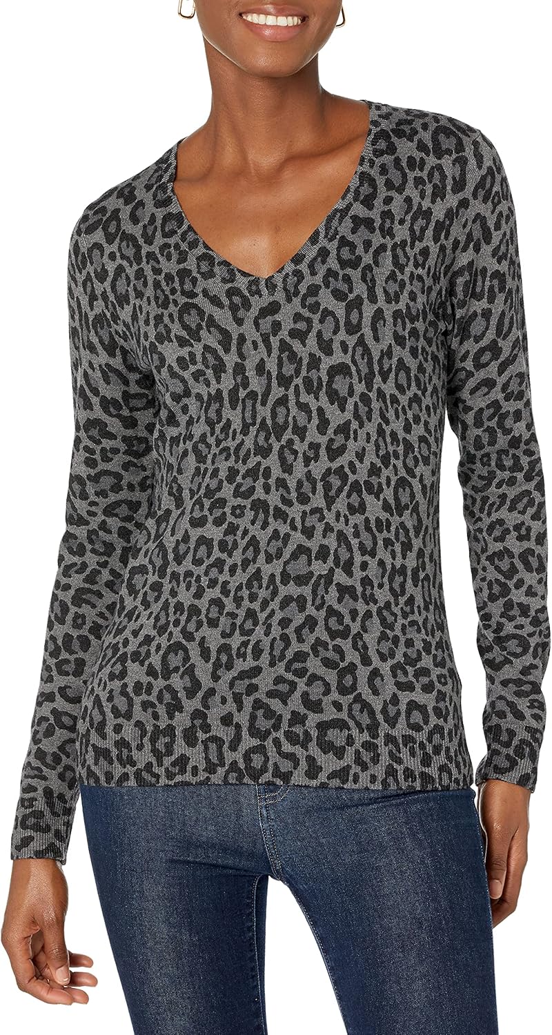 Amazon Essentials Women's Regular-Fit Lightweight Long-Sleeve V-Neck Sweater