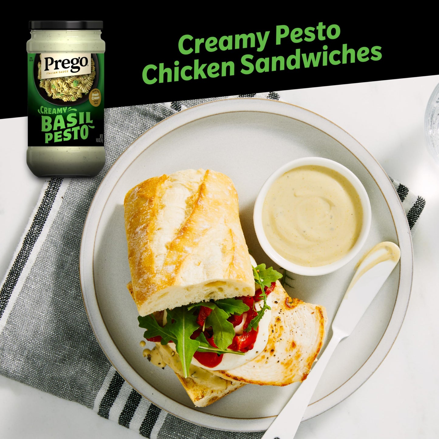 Prego Creamy Roasted Garlic Pesto Pasta Sauce, 14.5 oz Jar