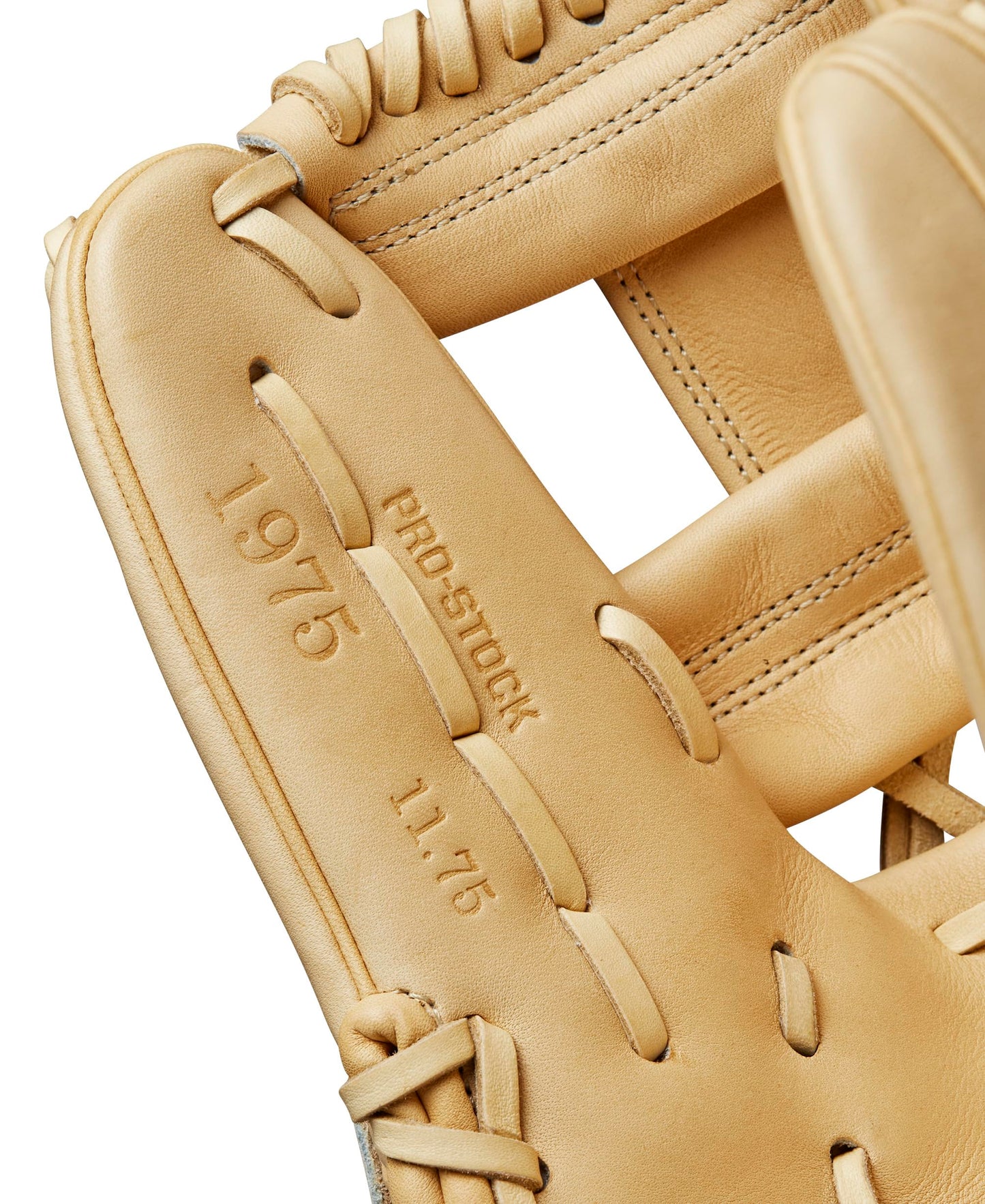 Wilson 2024 Baseball Classics Series A2000 1975 11.75” Infield Baseball Glove - Right Hand Throw, Blonde/Black