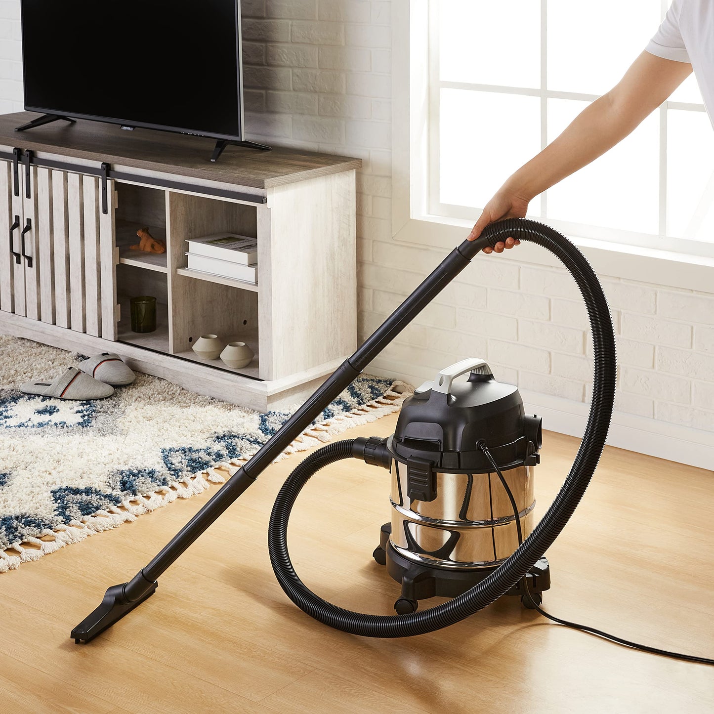 Amazon Basics Wet Dry Shop Vacuum Cleaner, 4 Gallon, 3 HP Stainless Steel, Grey/Black