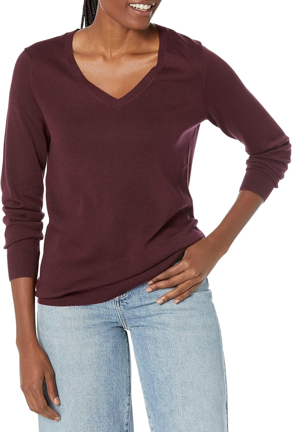 Amazon Essentials Women's Regular-Fit Lightweight Long-Sleeve V-Neck Sweater